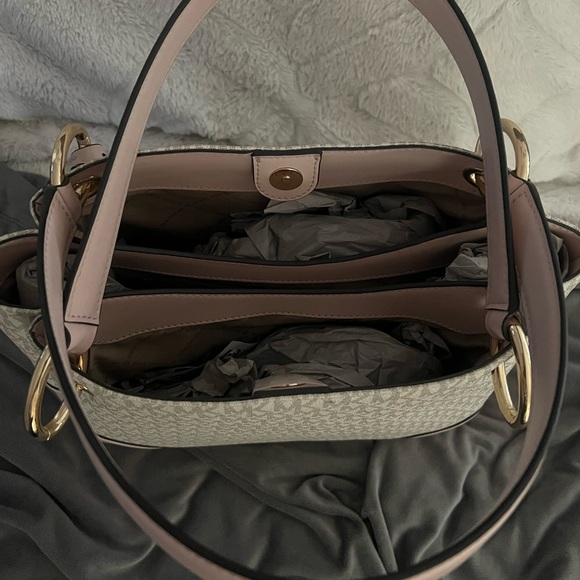 Brown new Michael Kors bag we talk on it never do you - Picture 2 of 4